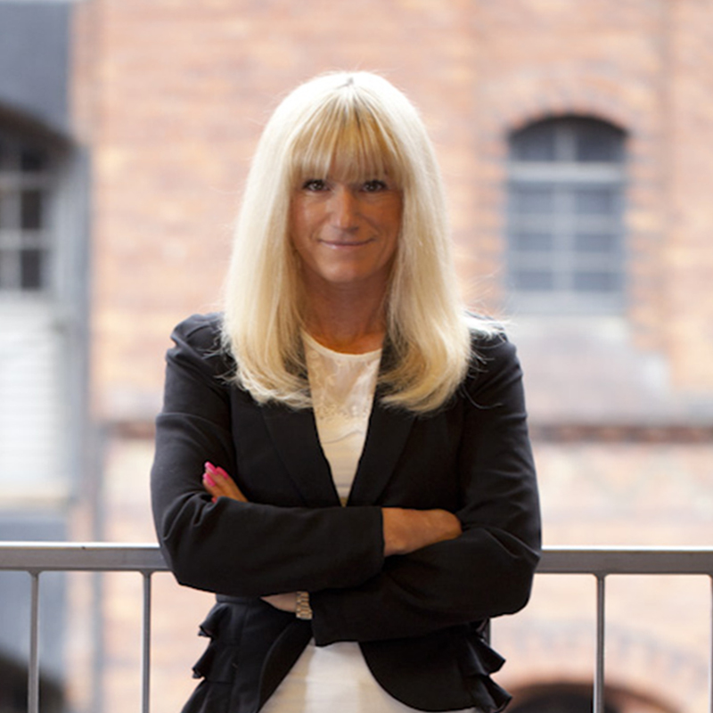 Martina Neumann, Buchhaltung